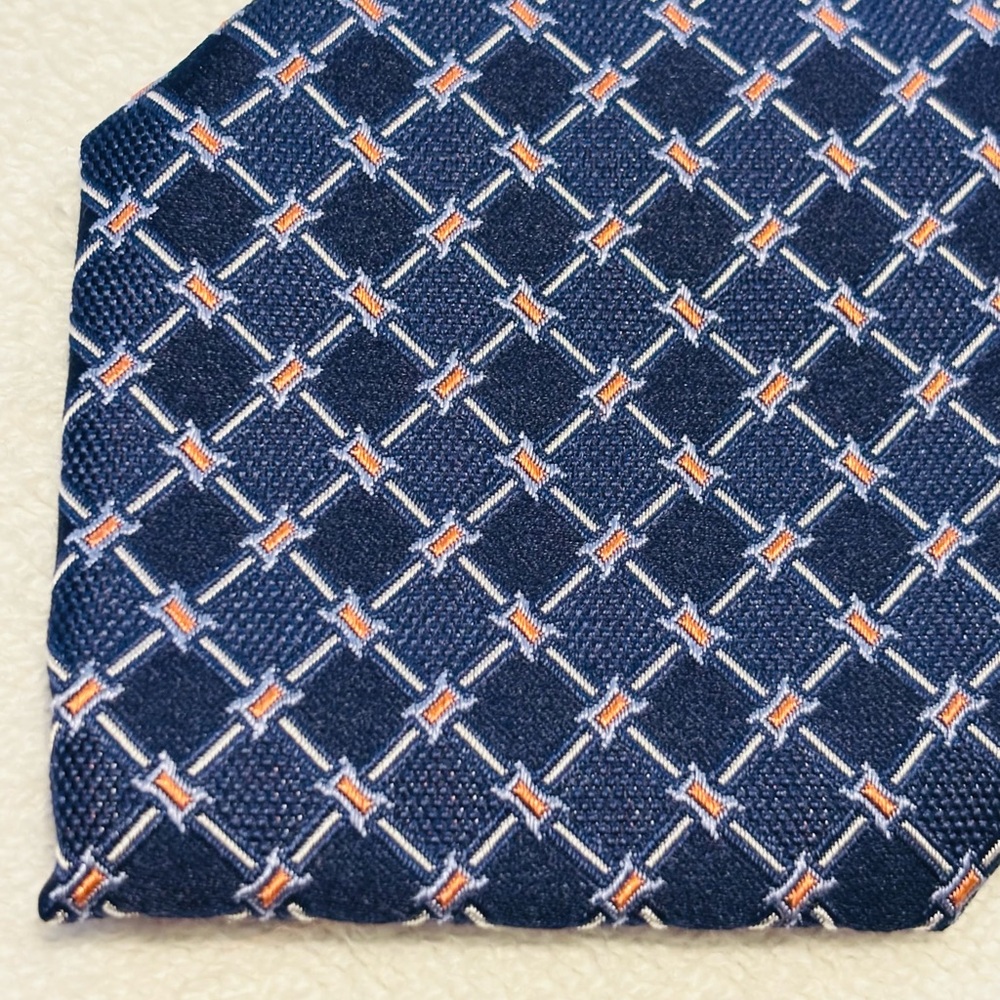Brand New Corporate Power Tie By JOS A. BANK (Executive Collection)